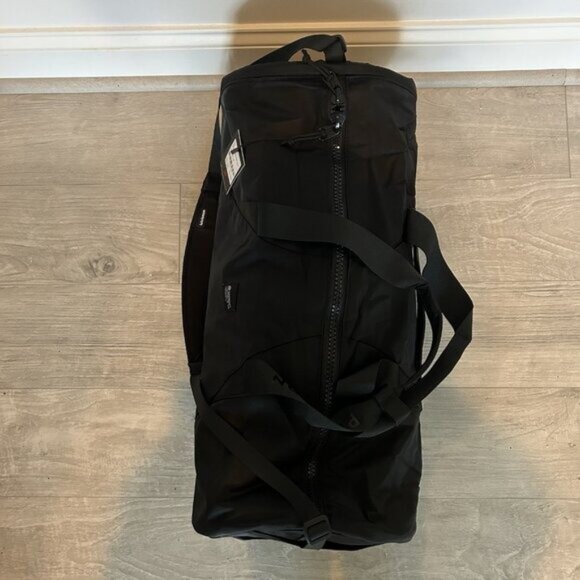 NWT Peloton x lululemon All Day Essentials Duffle Train Gym Bag 32L Large - Picture 8 of 11